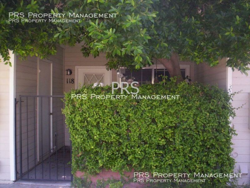 Primary Photo - 2301 E University Dr
