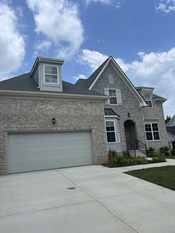 Building Photo - 631 Silva Ln
