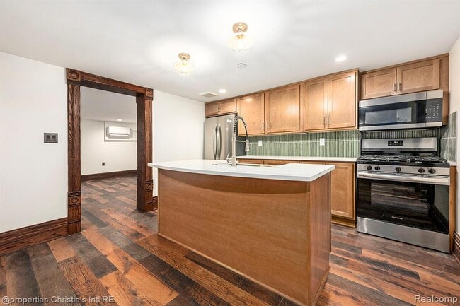 Foto del edificio - 701 W Canfield St