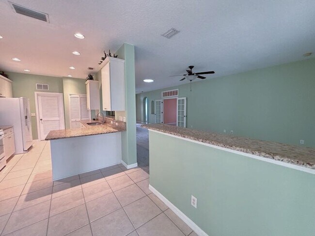 Foto del edificio - BEAUTIFUL FURNISHED HOME IN ROYAL HARBOR!