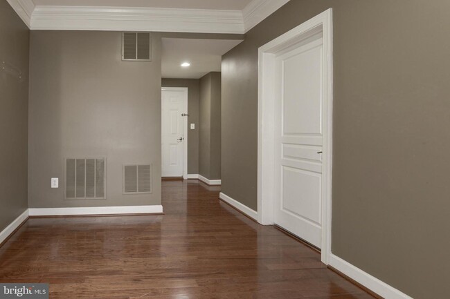 Building Photo - 24951 Avonlea Dr