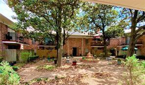 Building Photo - 2822 Briarhurst Dr