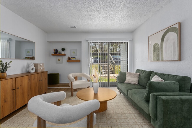 Gathering Space - Robin Hill Apartments