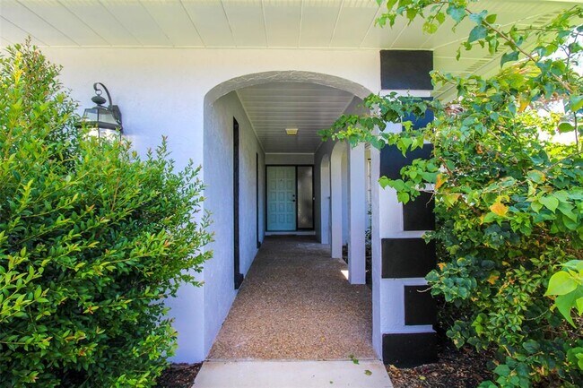 Foto del edificio - 2544 Carlisle Pl