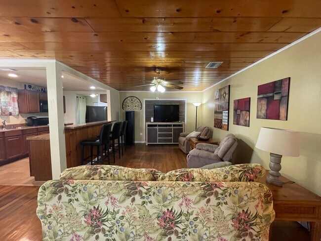 Foto del edificio - 3BR 2 BA Hideaway Villa in Loxahatchee