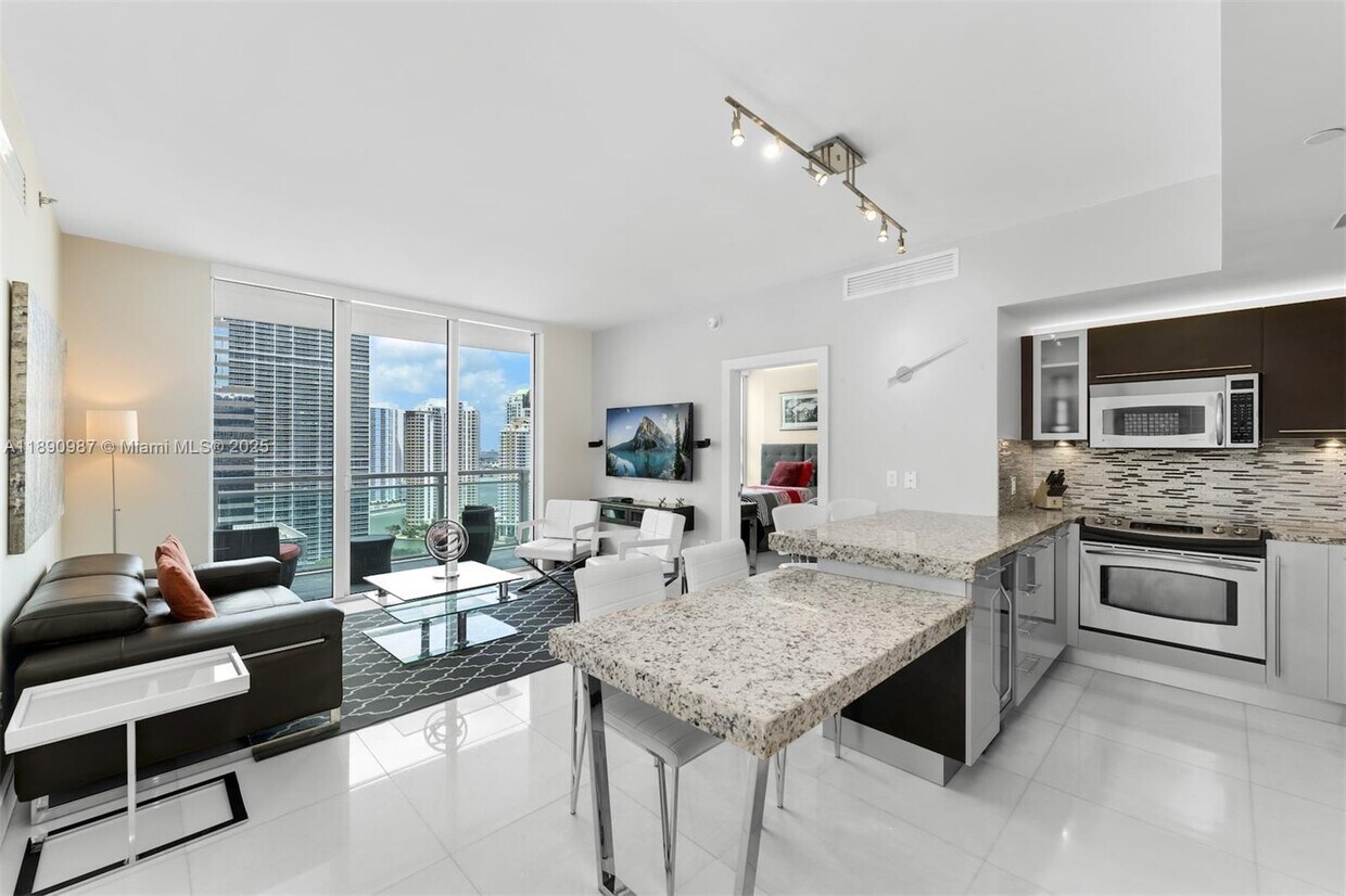 Foto principal - 950 Brickell Bay Dr