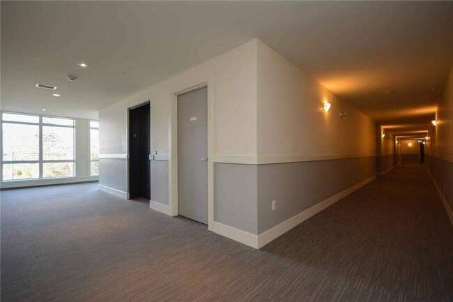 Photo du bâtiment - Symphony Suites Apartments