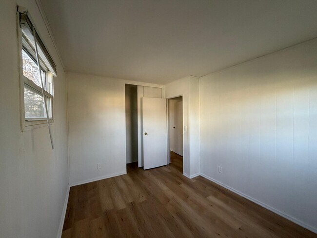 Foto del edificio - 1440 Azalea Dr