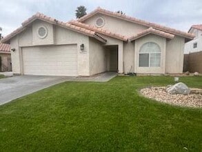 Building Photo - 30375 Avenida Alvera