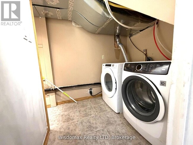 Photo du bâtiment - 6481 Erwin Crescent