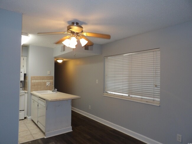 Foto del edificio - 10172 Beach Dr SW