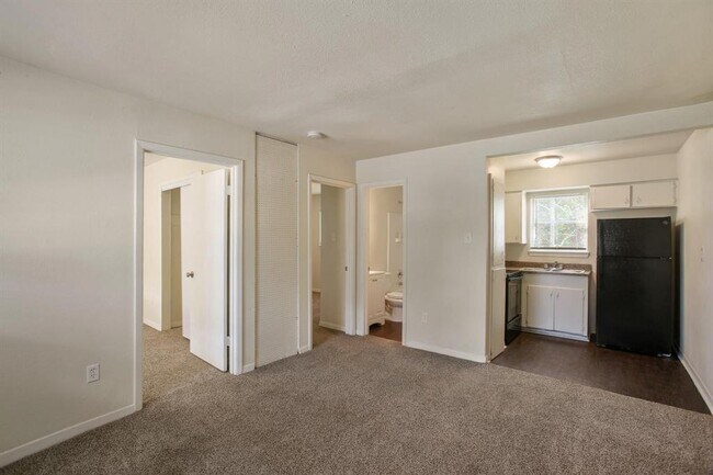 Foto del edificio - 5415 3 Rd St