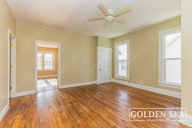 Foto del edificio - 900 1/2 West Main Street - NA