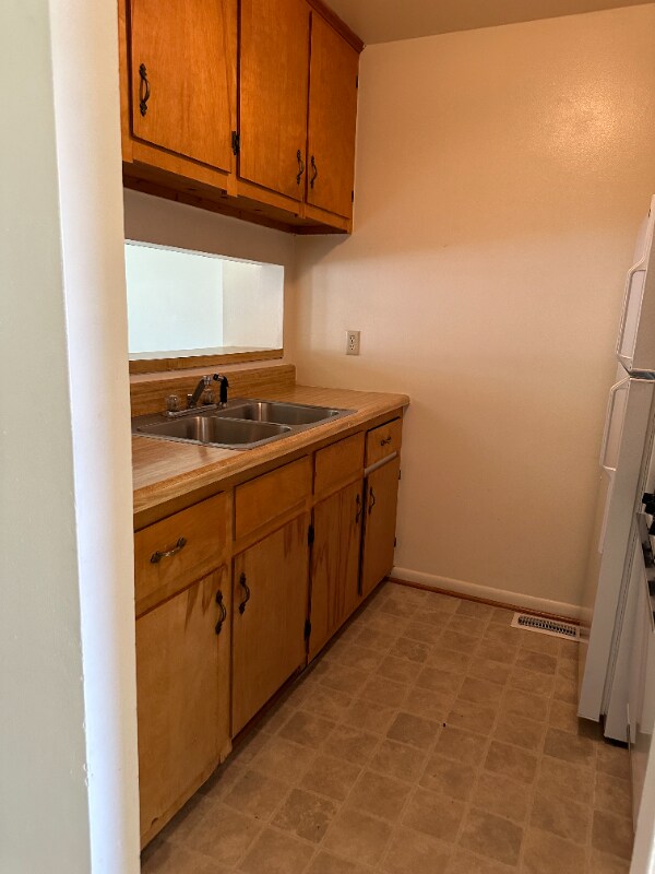 Building Photo - 516 Sunset Ln