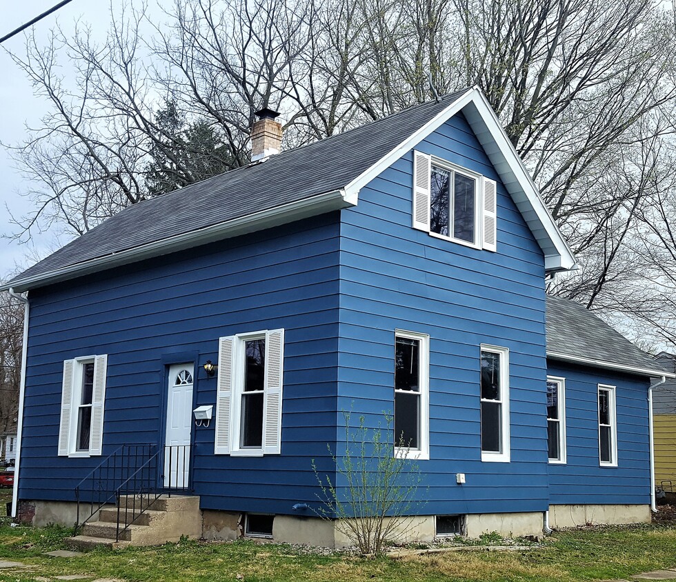 Primary Photo - 616 4th St