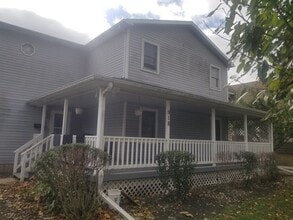 Building Photo - 918 6th St