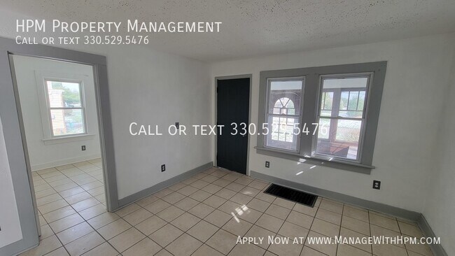 Foto del edificio - Spacious 2 bedroom house in Akron