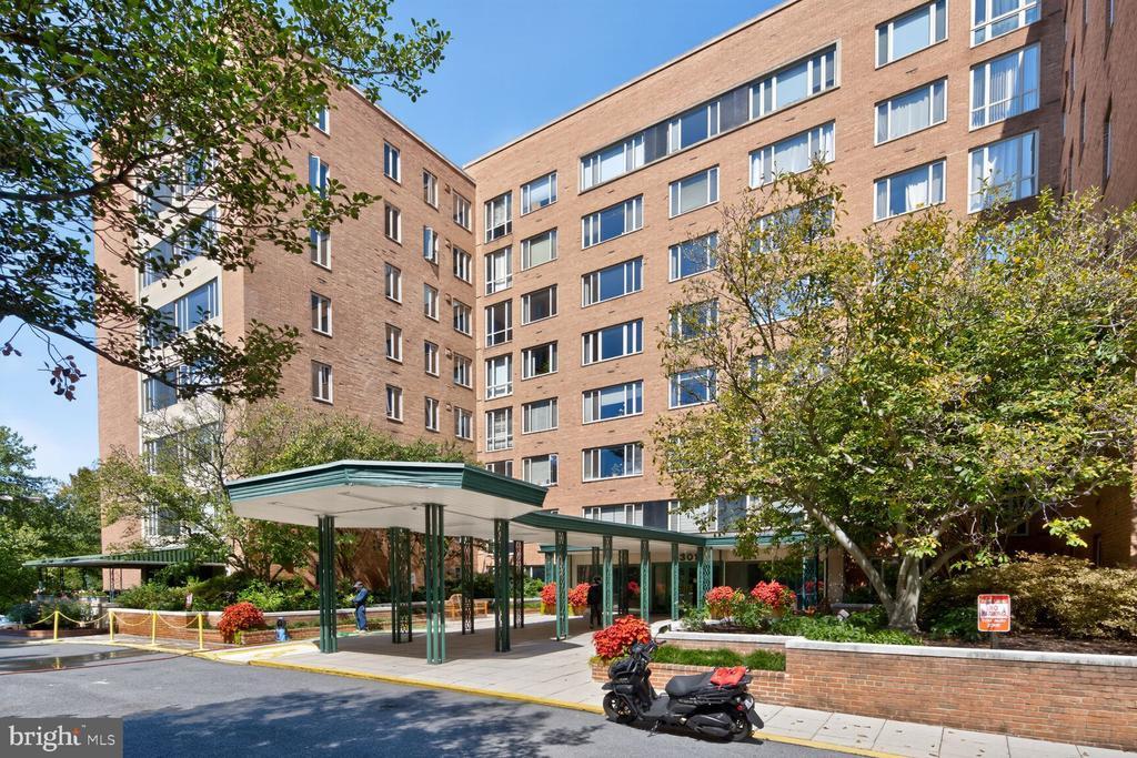 Primary Photo - 4301 Massachusetts Ave NW