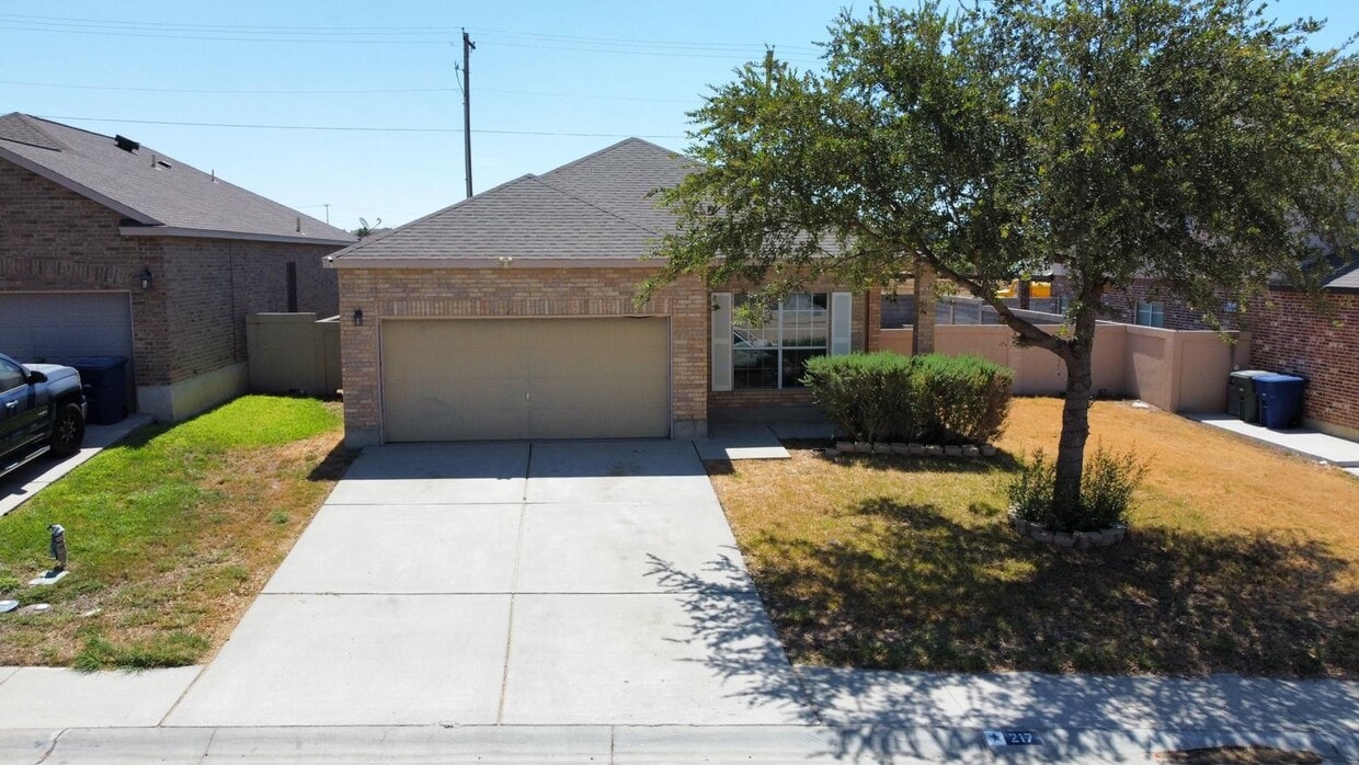 217 Kahlo Loop, Laredo, TX 78045 House Rental in Laredo, TX