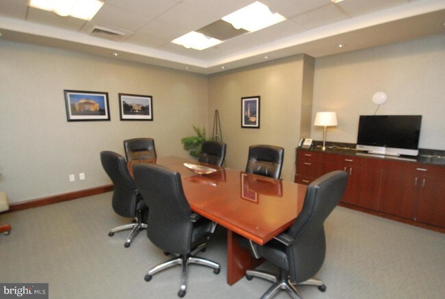 Foto del edificio - 1020 N Highland St