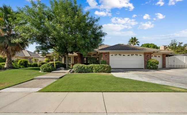 Building Photo - 13019 Queen Palm Ct