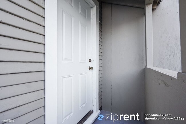 Foto del edificio - Studio, 1 bath House - 1100 1/2 S New Hamp...