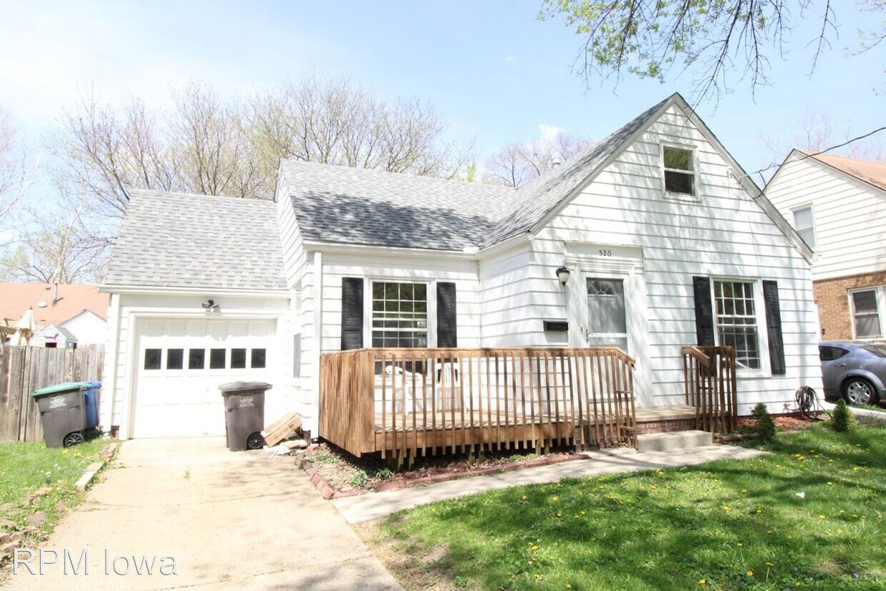 3 br, 2.5 bath House 520 Arthur Avenue House Rental in Des Moines