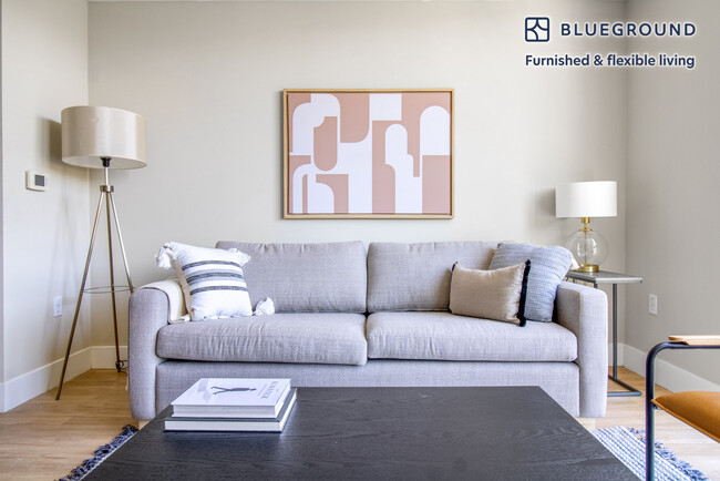 Foto del edificio - 838 Cinnabar St