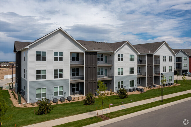 Building Photo - Mountain View Apartments at RainDance