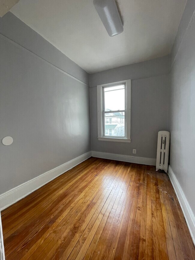 Building Photo - 10936 113th St