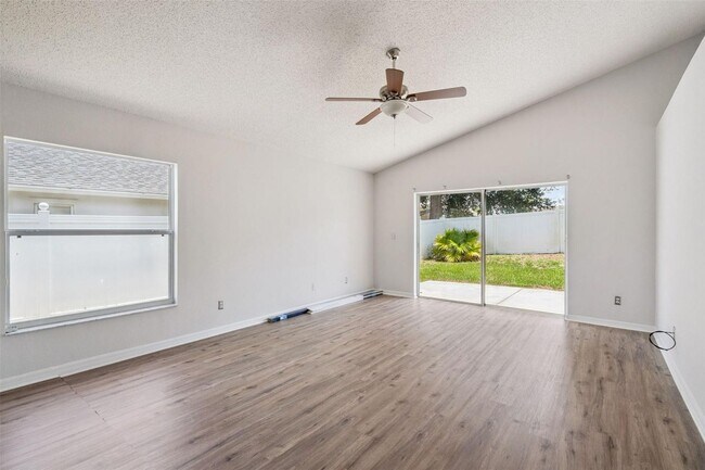 Building Photo - 622 Delancey Dr