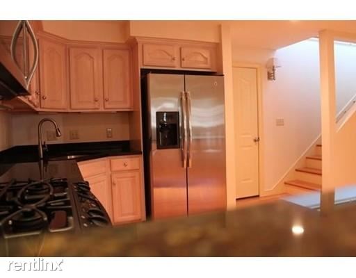 Building Photo - 57 Charles St