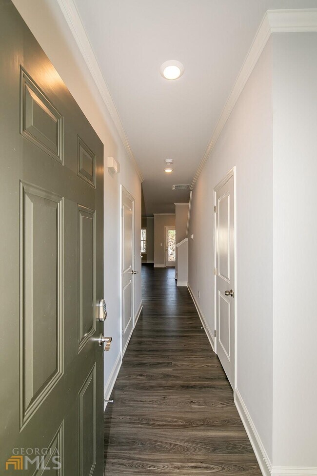 Building Photo - 2079 Pinnacle Way
