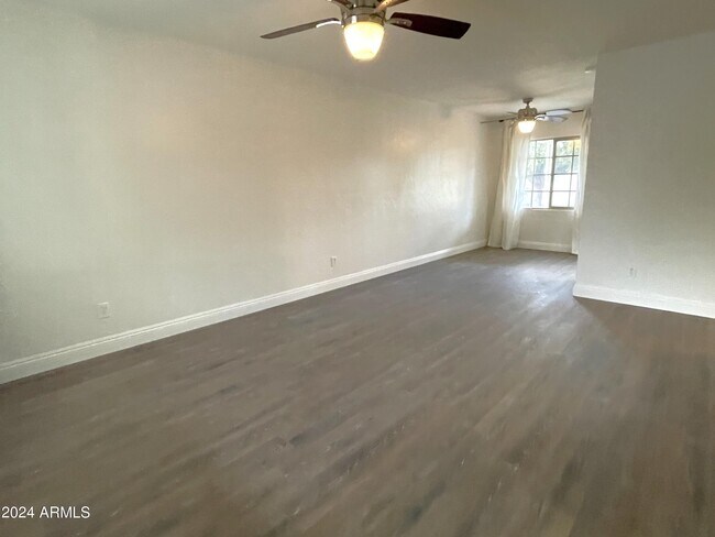 Building Photo - 7602 E Catalina Dr