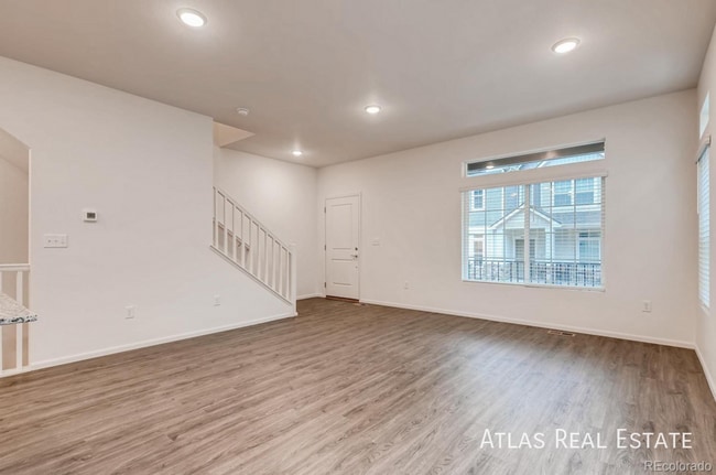 Foto del edificio - 3841 N Himalaya Rd