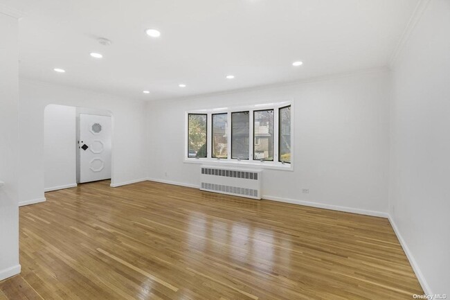 Foto del edificio - 69-11 171st St