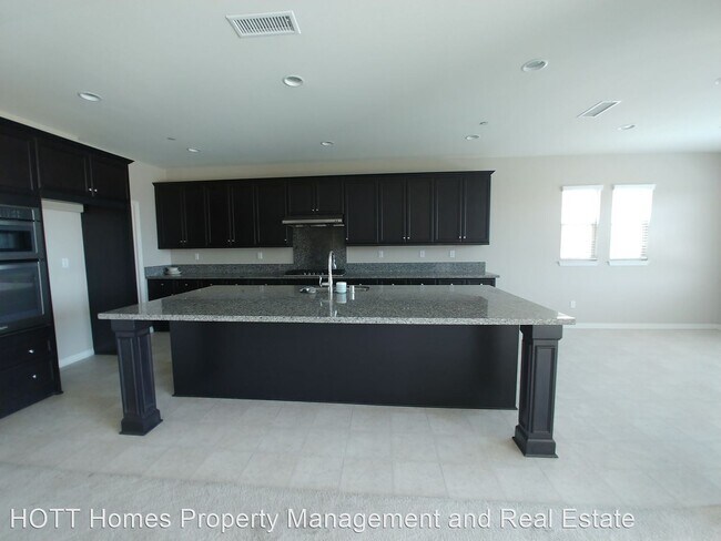 Building Photo - 5 br, 3 bath House - 17065 Branco Drive