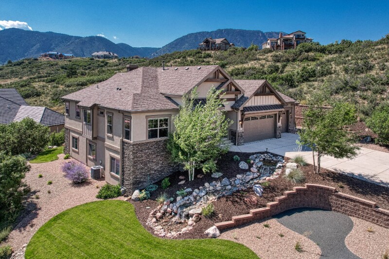 Primary Photo - 3305 Mesa Top Dr