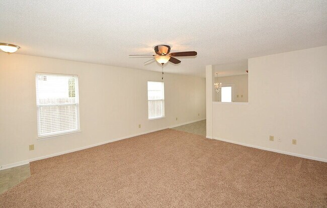Building Photo - 8561 Bluff Point Dr