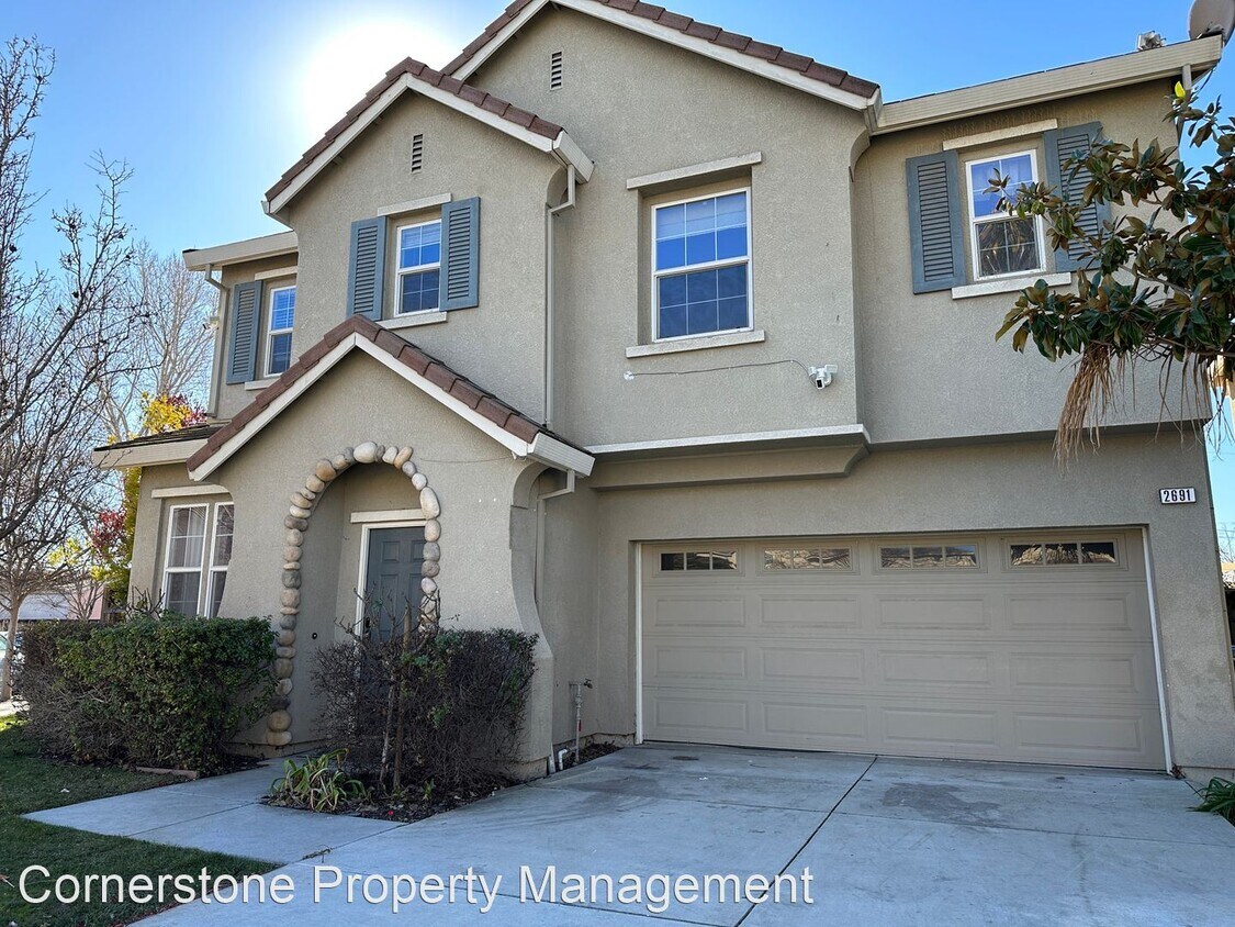 Primary Photo - 4 br, 2.5 bath House - 2691 Hutchings Drive