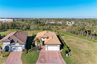 Building Photo - 2322 5th St E