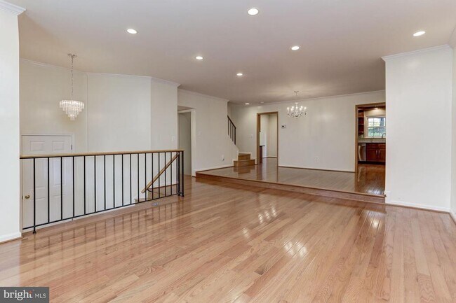 Building Photo - 7133 Swansong Wy