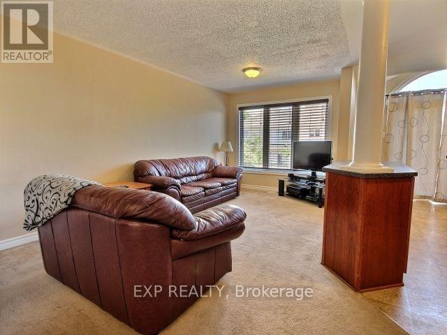 Building Photo - 249 HUNTERBROOK St