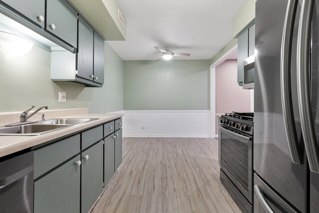 Foto del edificio - 817 Wellington Ave