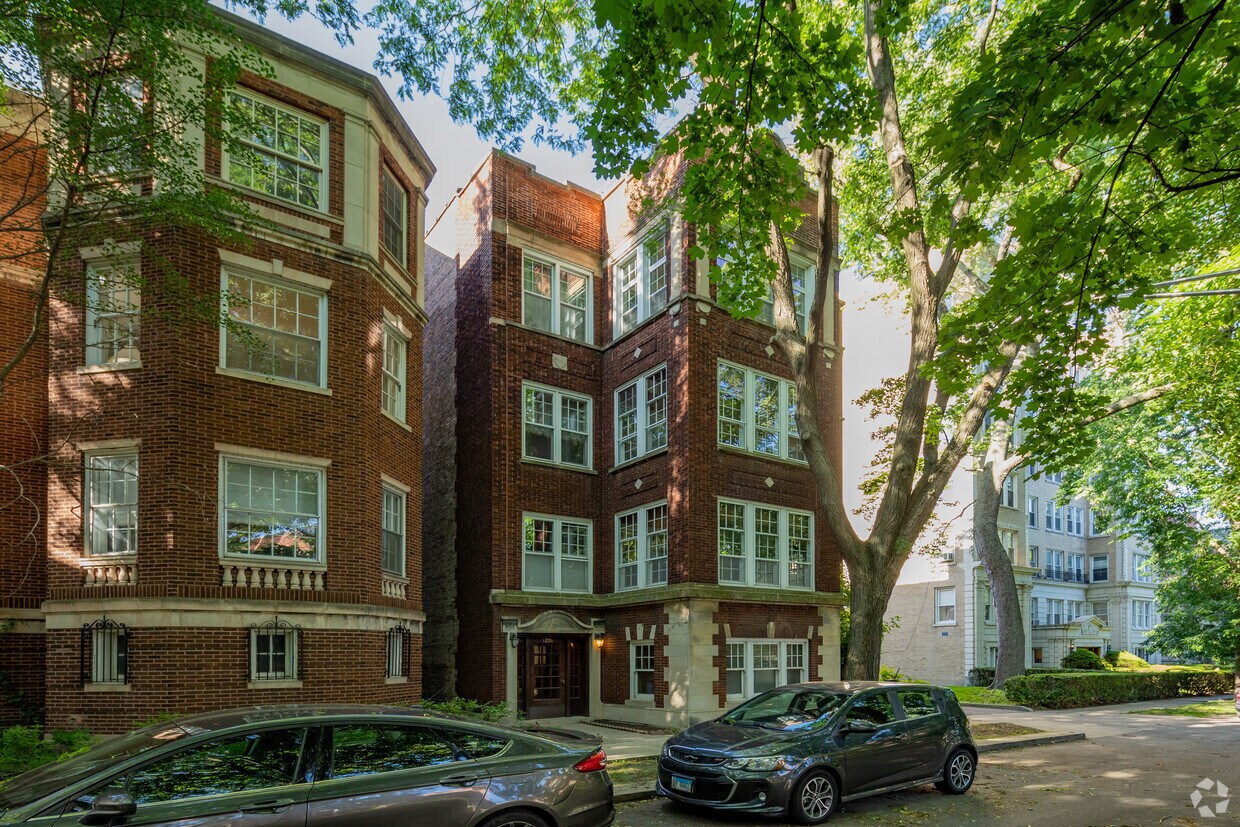 Primary Photo - 1226 E Madison Park