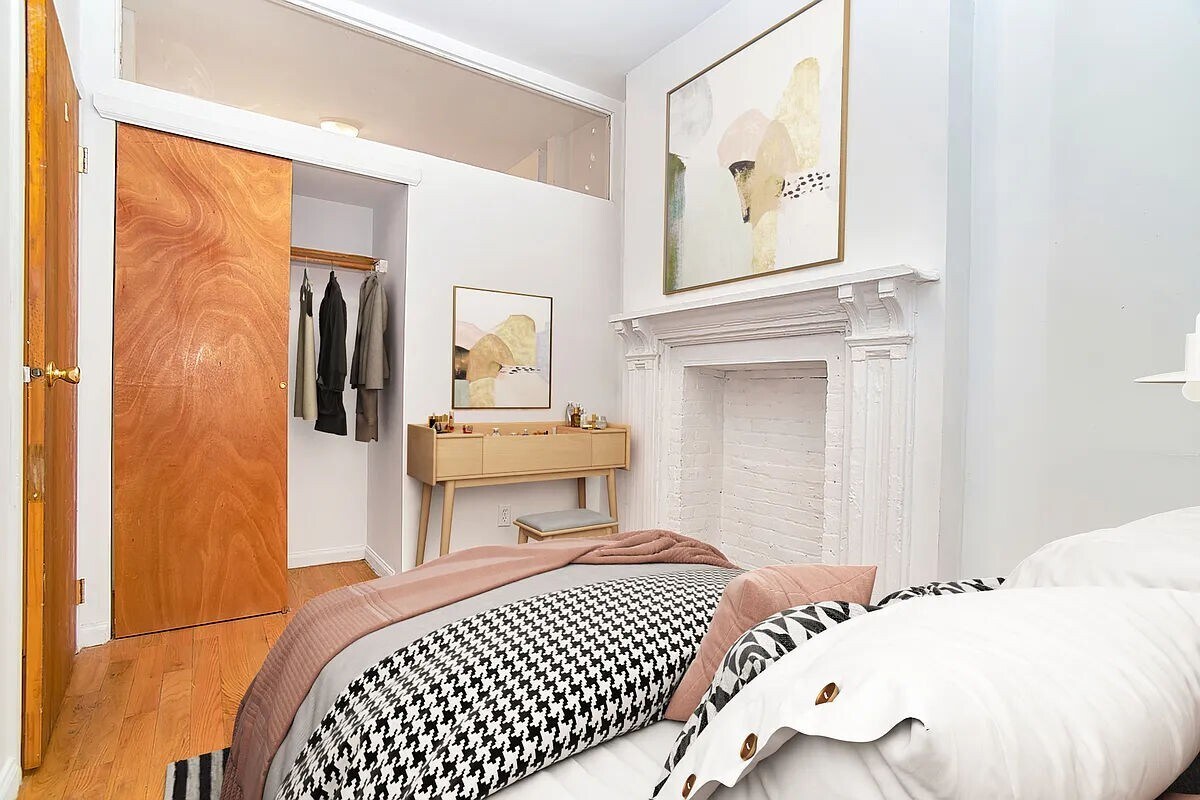 Foto del edificio - 83 Saint Marks Place