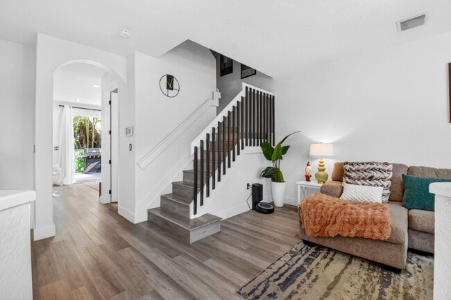 Foto del edificio - 173 Lake Monterey Cir