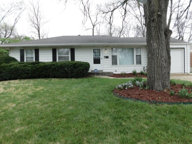 Foto del edificio - 927 Drummond Dr