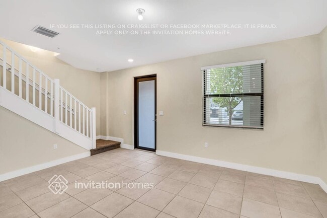 Foto del edificio - 10437 NW 82nd St