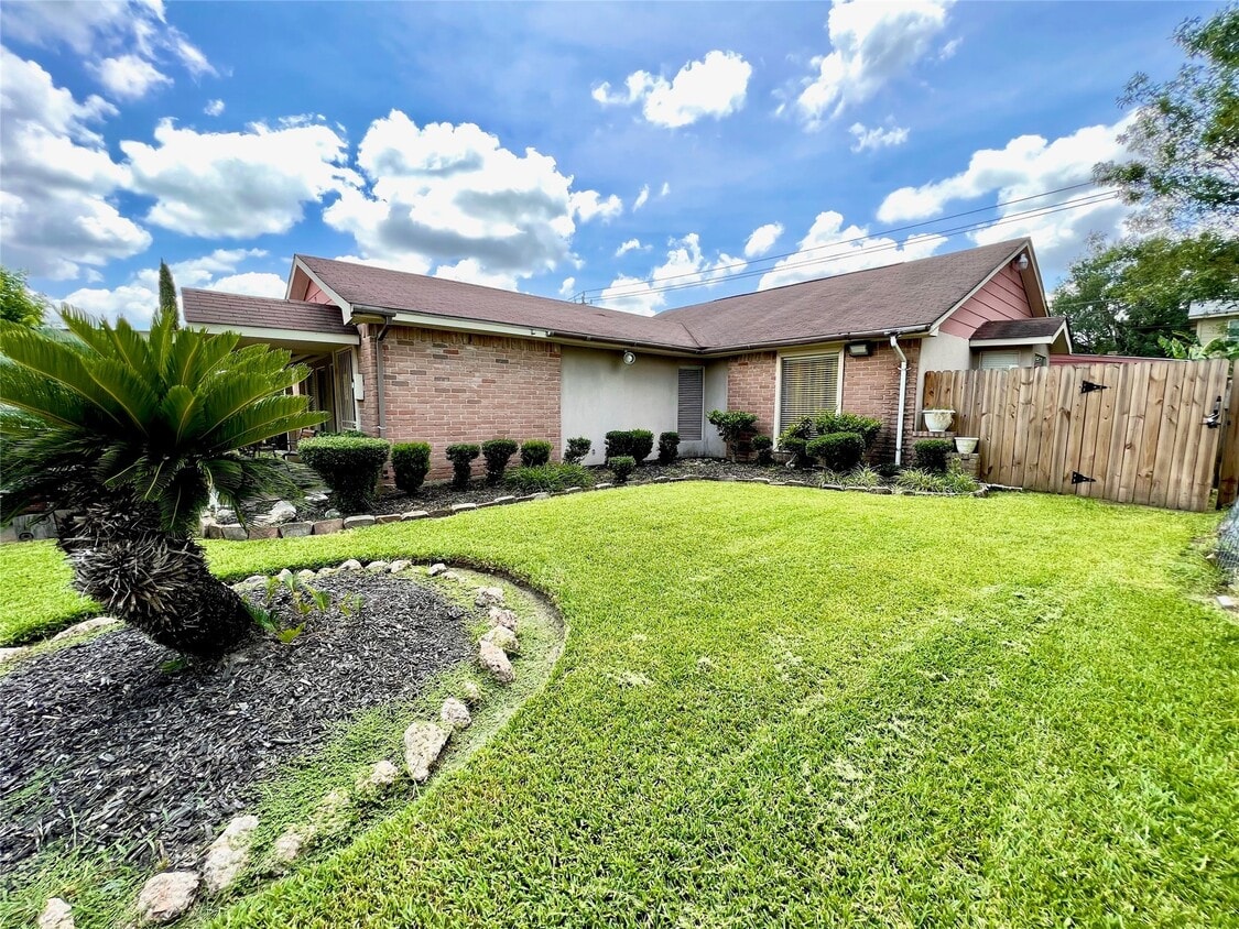 Building Photo - 3111 Windy Royal Dr